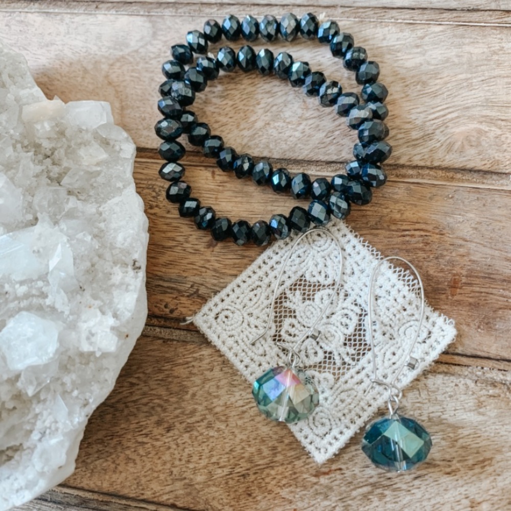 Jewelry Set - Picture 1 of 1
